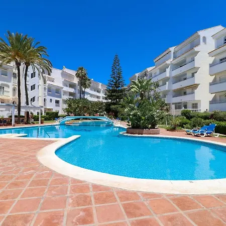 아파트 Luxury With Pool View - Playa Real Beachfront 마르베야
