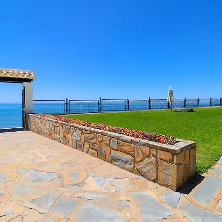 Luxury With Pool View - Playa Real Beachfront Apartman Marbella