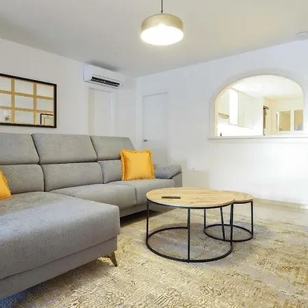 Luxury With Pool View - Playa Real Beachfront *