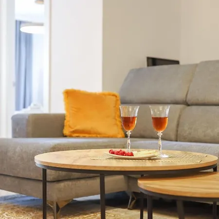 Luxury With Pool View - Playa Real Beachfront Apartman