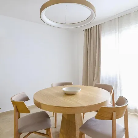 Luxury With Pool View - Playa Real Beachfront *