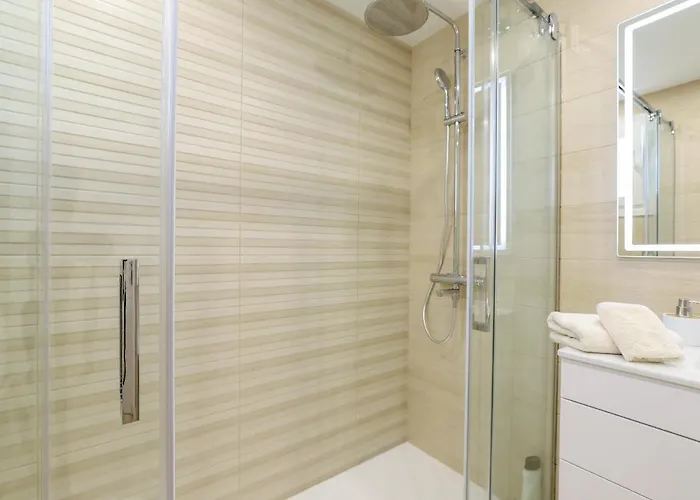 Luxury With Pool View - Playa Real Beachfront Apartament *