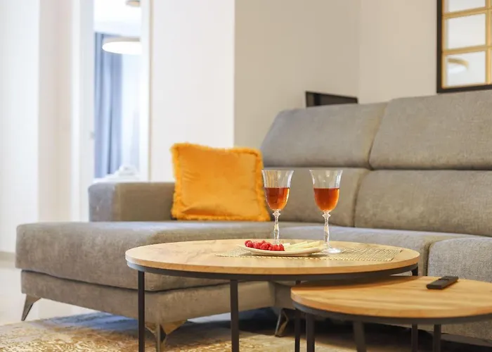 Luxury With Pool View - Playa Real Beachfront Apartament